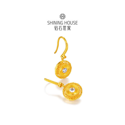 【巳来运转系列】钻石世家 如意罗盘耳环 足金钻石耳环 以象征财运富贵长寿的灵蛇纹融入吉祥元素，黄金与钻石的时尚设计寓意金蛇庇护，蛇来运转【黄金产品不支持无理由退换货】预计3-5天发货 商品图2