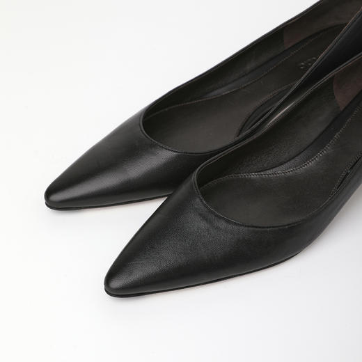 ROMI STUDIO“法式优雅”软糯羊皮方根气质尖头高跟鞋RWDSP31834【跟高4.5cm左右】 商品图6