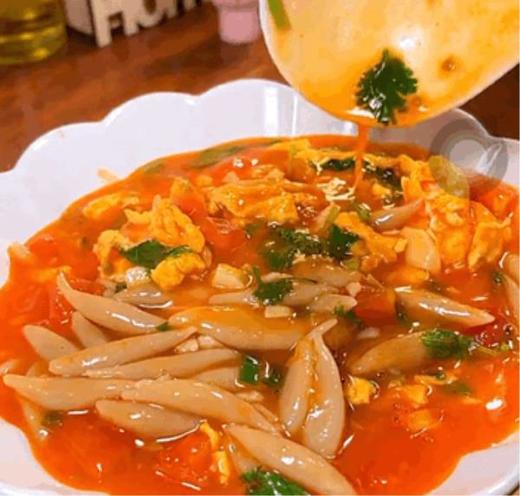 莜面鱼鱼 膳食纤维是普通稻米的10倍 三生三熟独特工艺 浓浓的粗粮香 每条“小鱼”软糯Q弹基地直邮 商品图0