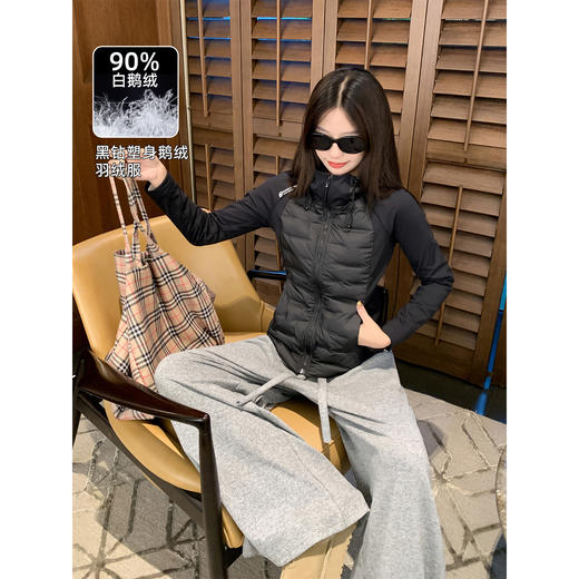 <曾小咸推荐>现货秒杀！微信超特价！韩系黑色连帽羽绒服外套 日常369.99/件 立减130 秒杀239.99/件！！ 商品图1