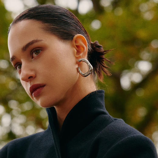 【宋佳&单依纯&张婧仪&刘芳菲&于明加&刘孜同款】Retro Chic意大利复古时尚首饰 神树银圈耳环 商品图2