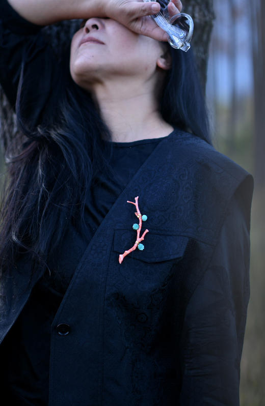 18k镶嵌珊瑚松石胸针 商品图1