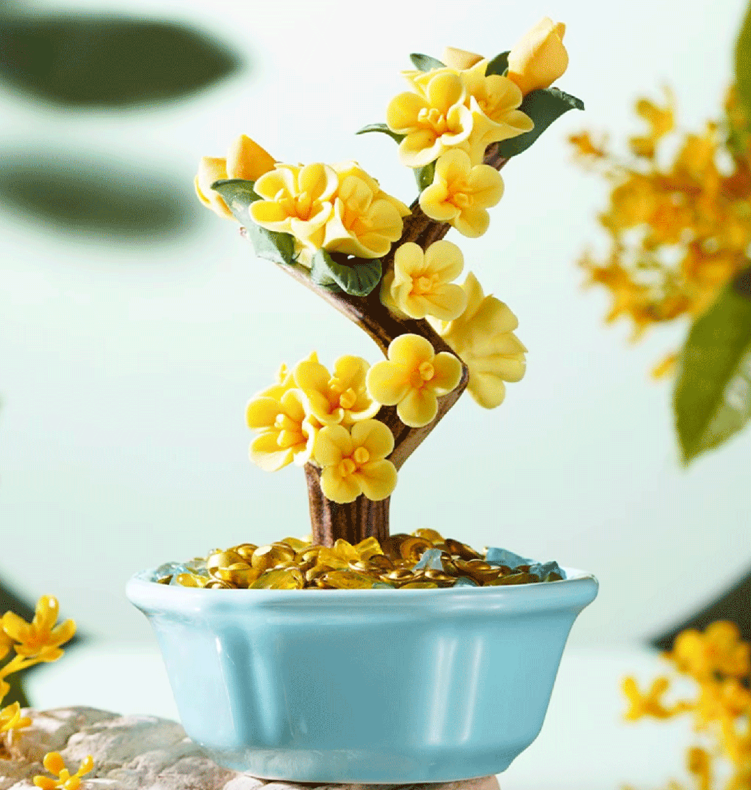 （赠价值百元车载香薰礼盒）上新了故宫瓷花盆景香薰，联手江南香道品牌，苏叶堂」打造，从诗词意境中汲取香氛灵感