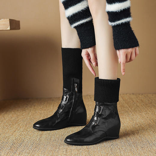 【预售5天】加绒毛线口复古妈妈皮鞋低跟舒适冬坡跟短靴圆头皮靴子秋冬季单靴LD&6955 商品图1