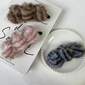 少女风撞色双色毛球香蕉夹发夹-纪念日百货门店同款167747907