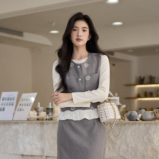 奢姿大码女装2025秋季胖妹妹时尚简约气质休闲百搭圆领长袖上衣9953194341B 商品图0