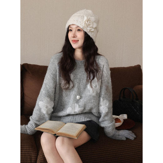 鹿向南「寻梦之旅」灰色圆领长袖毛衣秋冬新款刺绣时尚宽松上衣女 商品图4