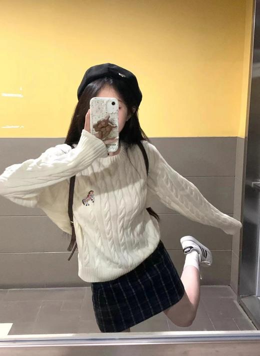 【高品质私服】【经典麻花编织毛衣】显白显瘦圆领款~甄选100%羊毛，纤维蓬松柔韧，亲肤性与保暖性兼备，摸起来是能感知到的细腻质感【无标出货 介意慎拍】WD 商品图1