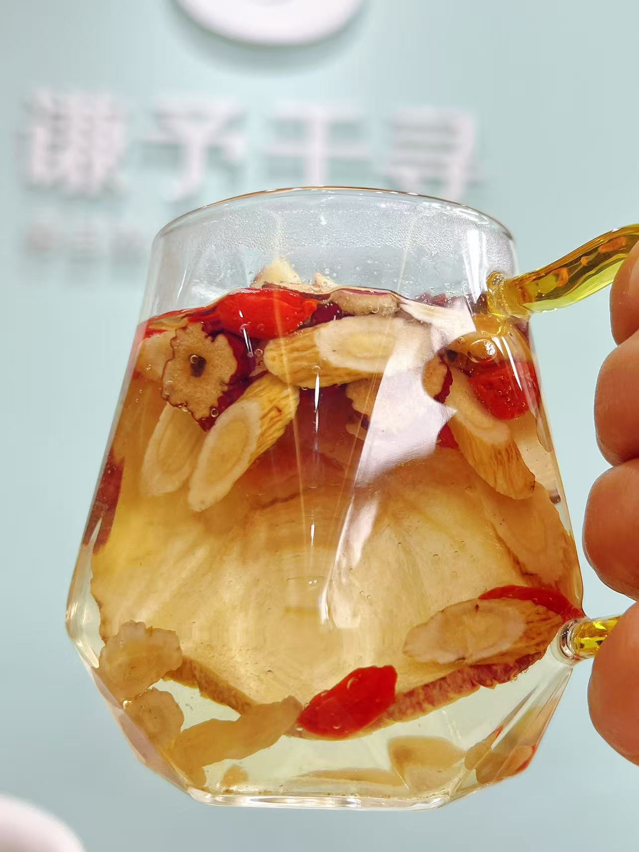 苹果黄芪水 秋冬养颜水 喝出红润好气色