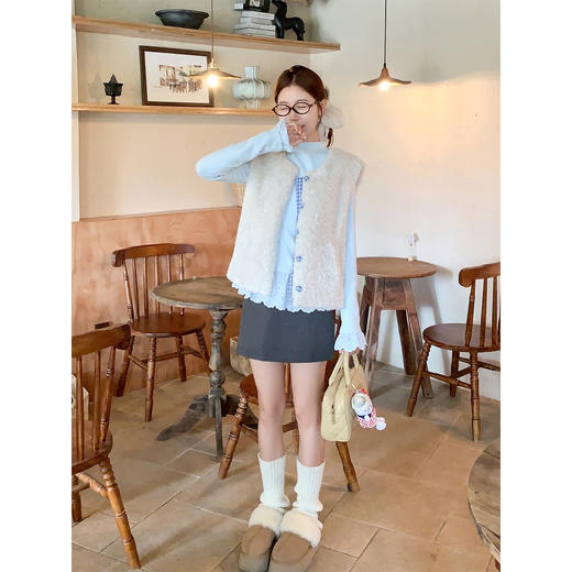 <曾小咸推荐>现货秒杀 ！微信超特价！韩系蕾丝打底t恤 日常129.99 立减60 秒杀69.99！！ 商品图3