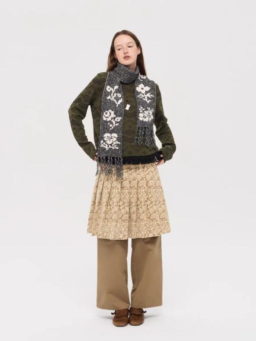 local tag/lt25awk60/锡器花园 黑白间色杂点混纱提花含羊毛流苏围巾 商品图1