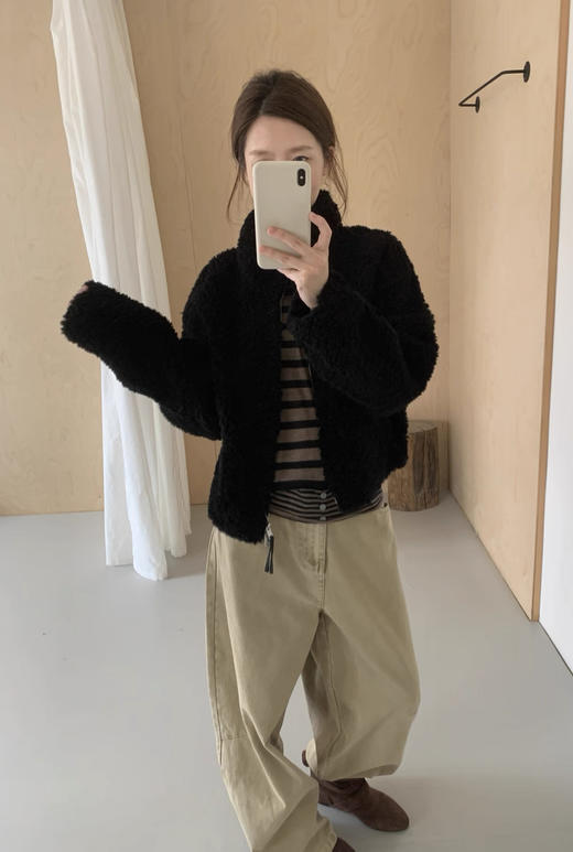 老米优品🎈3-5天！高端系列！《100%澳洲进口绵羊毛皮毛一体外套》软乎乎的，把冬日温暖穿成高级感~WT251211A 商品图3