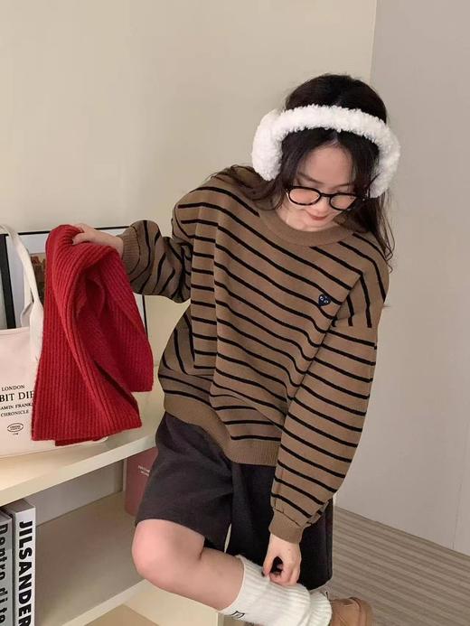 D121105基础款慵懒休闲风格细横条纹圆领针织衫女款 商品图6
