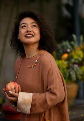 18k镶嵌珊瑚松石胸针