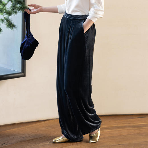 牧衣游原创 丝绒净色休闲长裤新款垂感显瘦蓝色宽松百搭裤子 今喜 商品图0