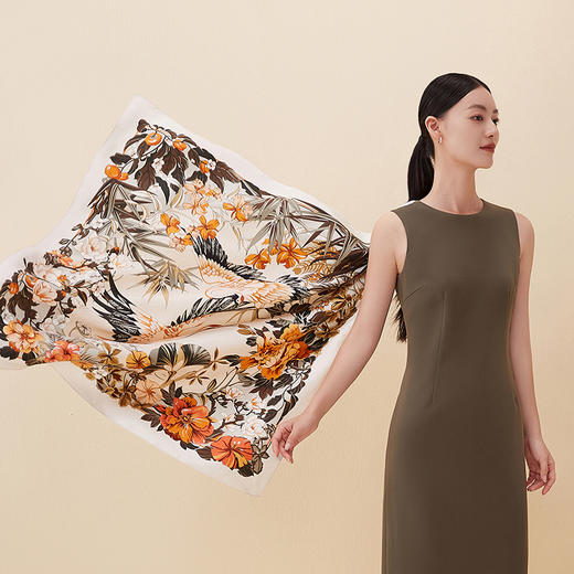 万事利双面印花大方巾-繁花逐鹤 商品图0