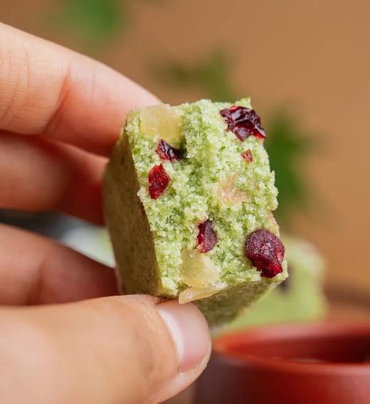 龙井白桃芡实糕，非遗手作，茶香、果香、米香交织，清甜绵软，舌尖迎来春天！ 商品图4