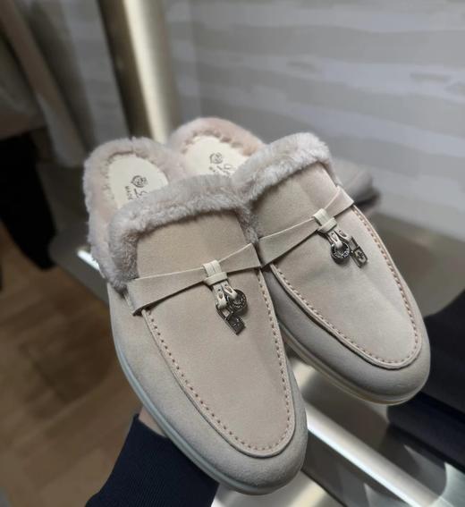 低调老钱风 老渠道  lp毛毛半拖鞋  海狸鼠毛！ 区别市场货  柔软舒适休闲鞋 商品图1