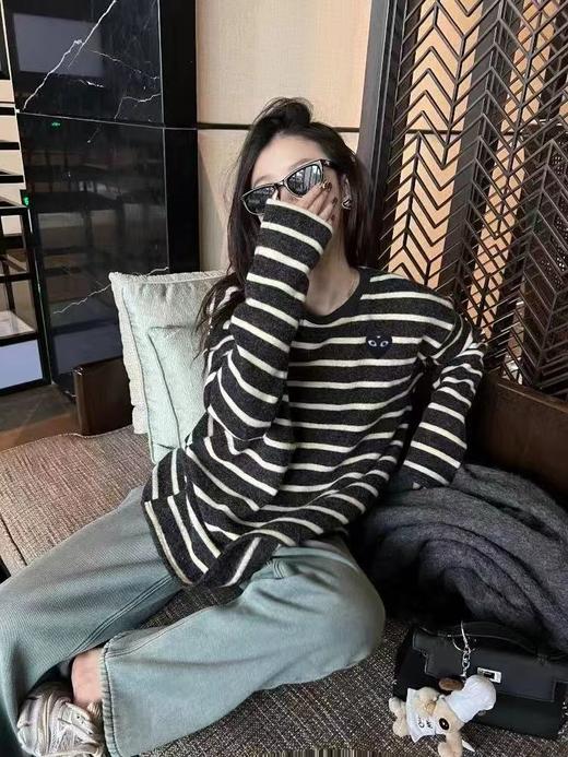 D121163超显瘦的撞色条纹兔绒加厚冬季长袖T恤 商品图2