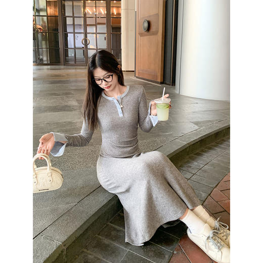 <曾小咸推荐>现货秒杀！微信超特价！撞色针织长袖连衣裙 日常199.99 立减100 秒杀99.99！！ 商品图1