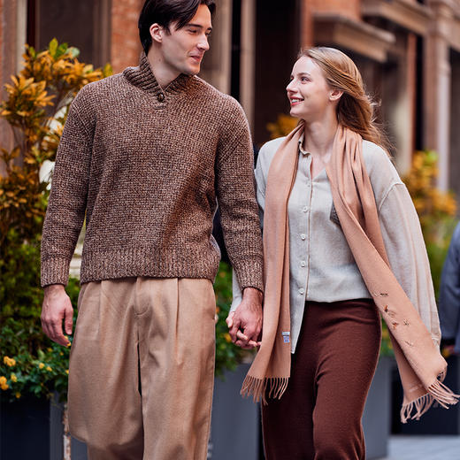 Sandriver X 清禾宫 乱针绣水波纹羊绒围巾  SJF92P800N   SJF93P448N 商品图5