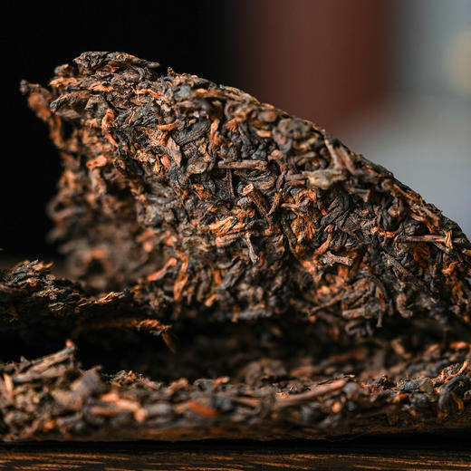 【元昌号】2018年黑易武纯料熟茶357g饼 商品图3