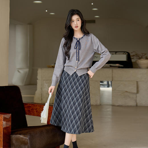 奢姿大码女装2025秋季时尚格纹蝴蝶结装饰套装胖妹妹气质两件套9954953874AB 商品图4