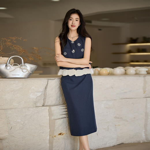 奢姿大码女装2025秋季时尚藏青钉珠荷叶边马甲套装气质优雅两件套9953994341A 商品图2