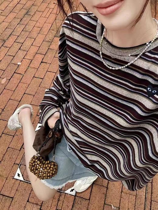 D121136胸前爱心刺绣条纹舒适透气圆领卫衣 商品图4