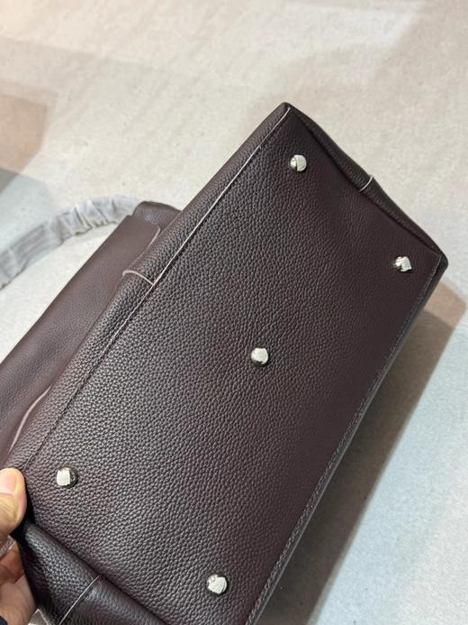 D121125慵懒松弛感小众设计头层牛皮腋下托特包水桶 商品图7