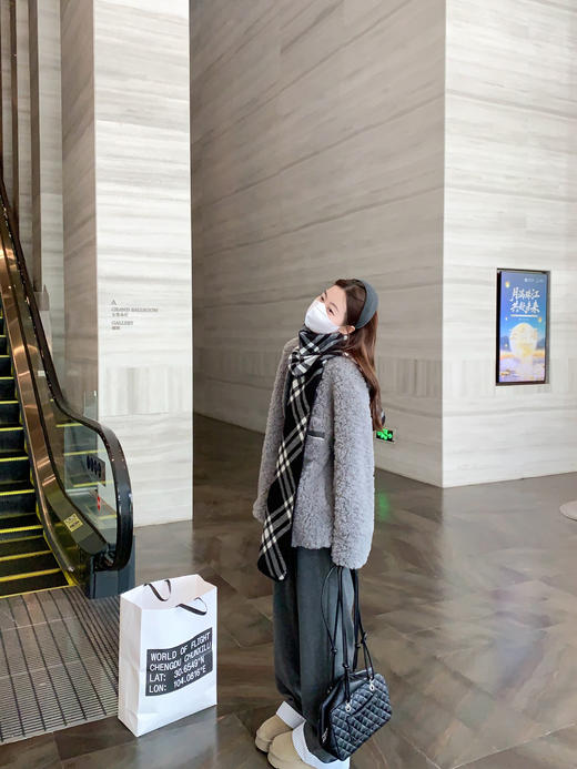 <曾小咸推荐>现货秒杀！微信超特价！韩系毛绒羊羔毛外套 日常429.99/件 立减180 秒杀249.99/件！！深灰西装裤秒杀89.99！ 打底衫 秒杀59.99 商品图8