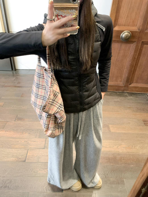 <曾小咸推荐>现货秒杀！微信超特价！韩系黑色连帽羽绒服外套 日常369.99/件 立减130 秒杀239.99/件！！ 商品图9