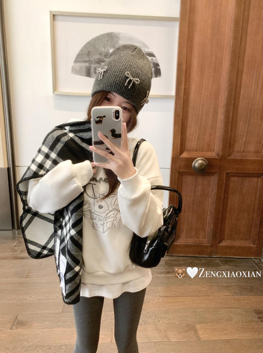 <曾小咸推荐>现货秒杀！微信超特价！韩系刺绣白色无帽圆领套头长卫衣 日常169.99/件 立减80 秒杀89.99/件！！ 商品图5