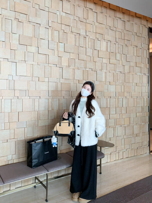 <曾小咸推荐> 现货秒杀！微信超特价! 羊羔毛加厚外套 日常489.99 立减220 秒杀269.99！！！ 商品图14