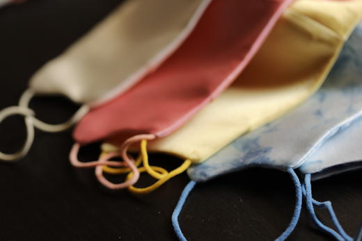 【林栖设计小店】东阳植物染真丝防晒隔层面口罩22mm真丝素绉缎LX1925042 商品图3