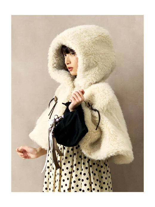 Kaiy Xiao 蘑菇姑娘 绒雪杏仁双面斗篷 商品图1