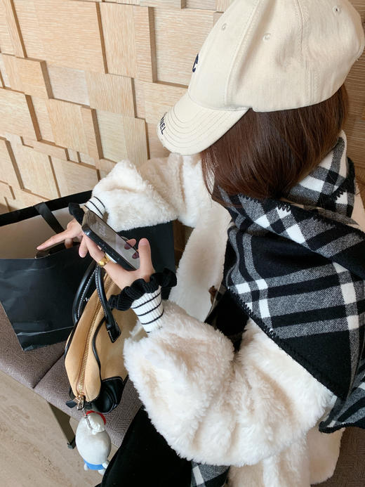 <曾小咸推荐> 现货秒杀！微信超特价! 羊羔毛加厚外套 日常489.99 立减220 秒杀269.99！！！ 商品图8