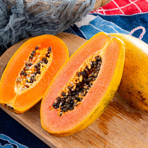 【海南冰糖红心木瓜】树上"甜心"！一口咬住热带阳光——冰糖红心木瓜，树上自然熟，果肉香甜嫩滑~比德芙还要丝滑，吃一口，就爱上! 商品图3