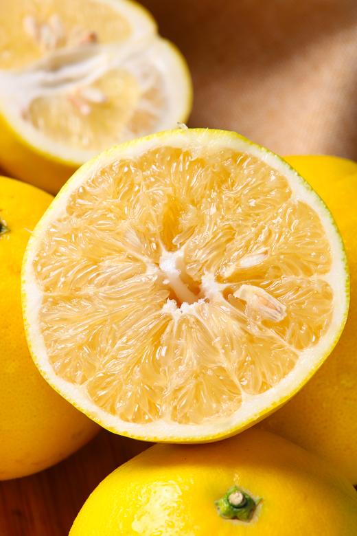 【鸡尾葡萄柚】柚子和桔子的杂交，比柚子多一丝丝的橙桔香味，肉质嫩，汁水多，（8斤装，11个左右），下单48小时内基地直发 商品图5