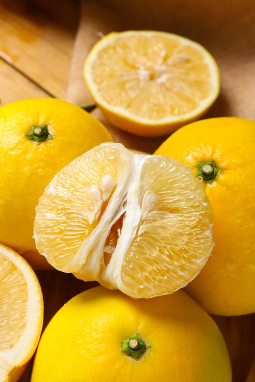 【鸡尾葡萄柚】柚子和桔子的杂交，比柚子多一丝丝的橙桔香味，肉质嫩，汁水多，（8斤装，11个左右），下单48小时内基地直发 商品图2