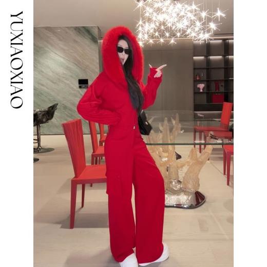 余潇潇【西野红玫瑰】可拆毛领连帽100棉针织短外套&加绒直筒工装裤 商品图3