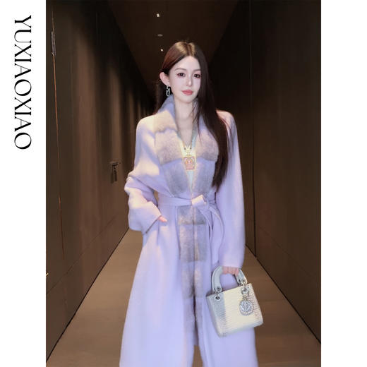 余潇潇【一梦巴黎】山羊绒绵羊毛马海毛混纺拼接十字水貂毛大衣 商品图0