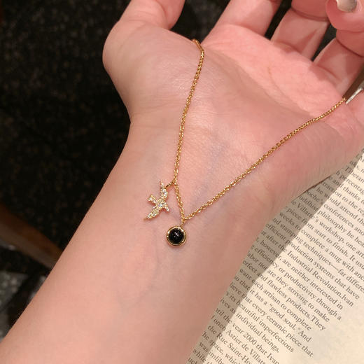 【微信专享款】ARSIS｜秘密花园系列 飞鸟四叶草双吊坠项链 商品图2