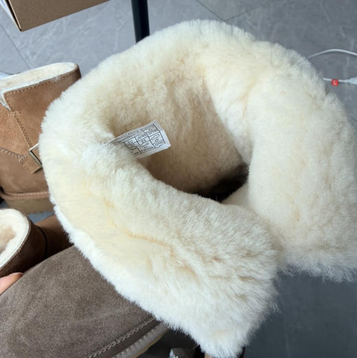 【奕虹心选】羊皮毛一体雪地平底靴，经典款 不挑年龄不挑脚型 穿多年都不会过时 孕妇/学生也超合适 防滑防冻疮 冬季刚需 商品图7