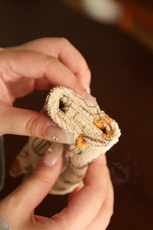 18.45到手20片❗️厨房必备的逆天抹布❗️【Kinbata魔法抹布】   某宝在售：💰49.9/包   ✅超细纤维材质，不伤器皿表面  ✅干湿两用，吸水吸油，速干不易滋生细菌 商品图8