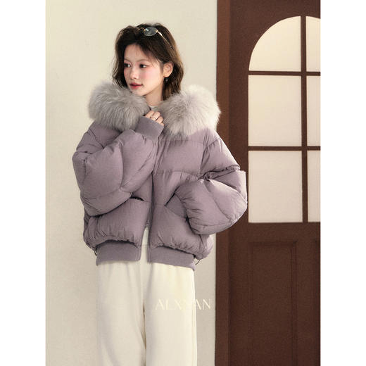 鹿向南「温暖小巷」90白鸭绒紫色毛领连帽羽绒服冬季加厚短外套女 商品图3