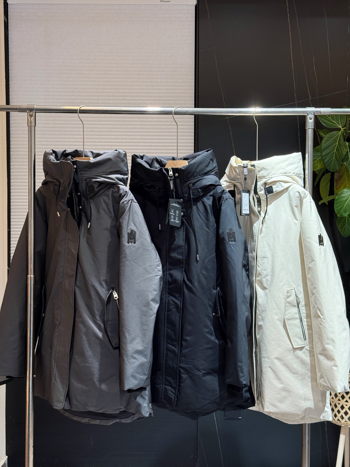 双𝟏𝟐福利‼️‼️大爆款𝐌𝐚𝐜𝐤𝐚𝐠*❗️摩登系列派克羽绒服