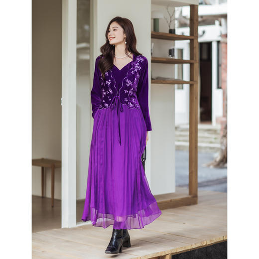 【林栖设计小店】【林栖推荐】2026年早春紫罗兰丝绒拼真丝绣花复古连衣裙N1954269 商品图7