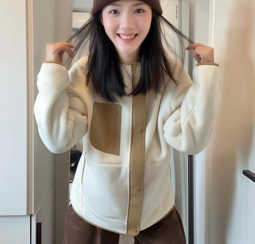 秋冬上新【喵小仟 双面穿连帽立领防风保暖搭简约风抓绒衣】运动休闲 商品图3