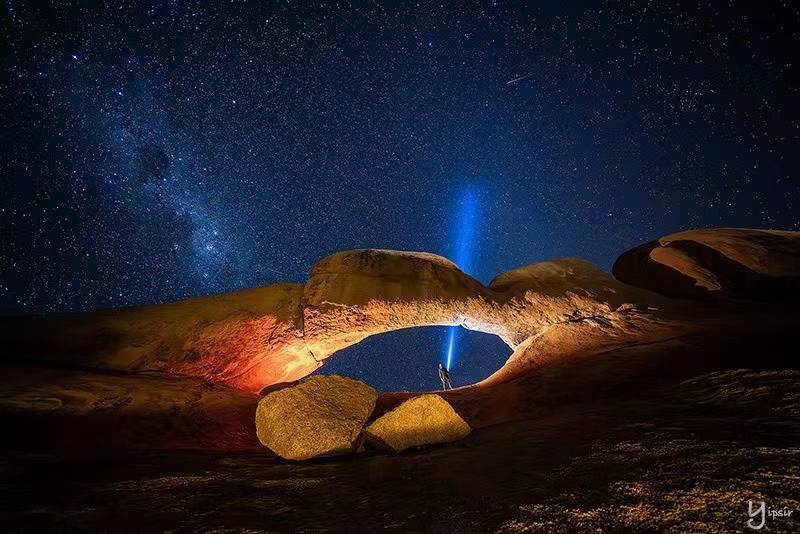 纳米比亚“星辰大海”丨红沙漠、箭袋树星空、斯皮兹考比山星空、鲸海湾出海、三明治湾沙漠冲沙12天摄影团